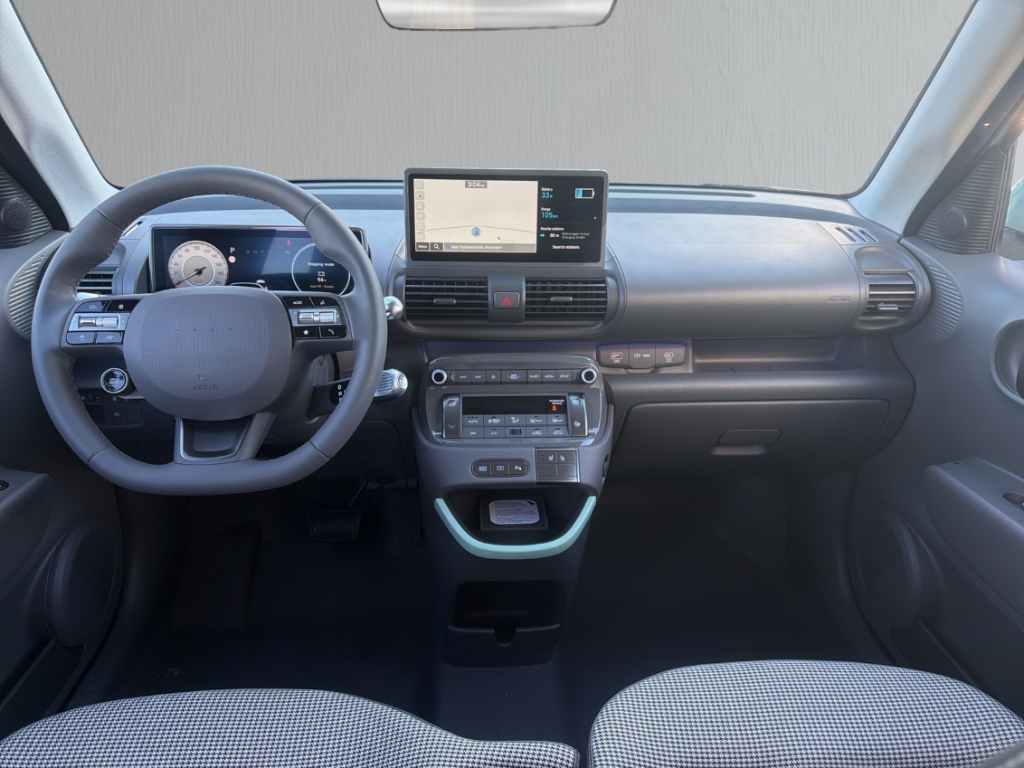 Fahrzeugabbildung Hyundai INSTER EV MY27 49kWh Lounge E-Komf-P. Navi Digitales Cockpit ACC Apple CarPlay