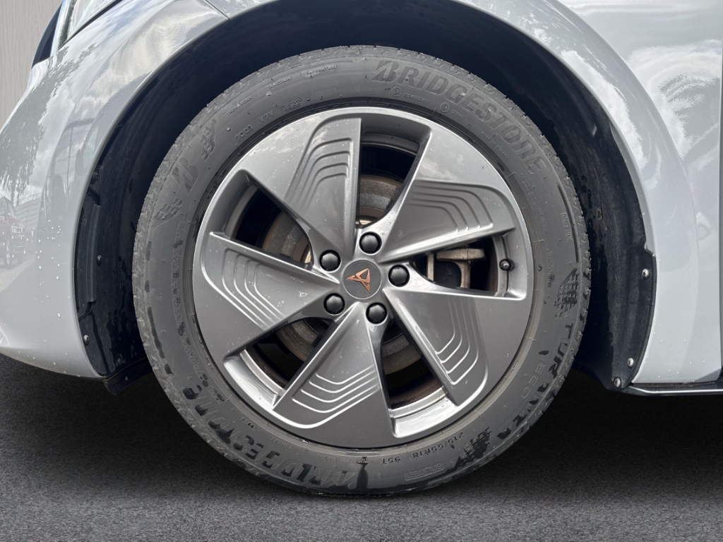Fahrzeugabbildung CUPRA Born 62KWH ACC WÄRMEPUMPE LED SHZ KLIM NAV