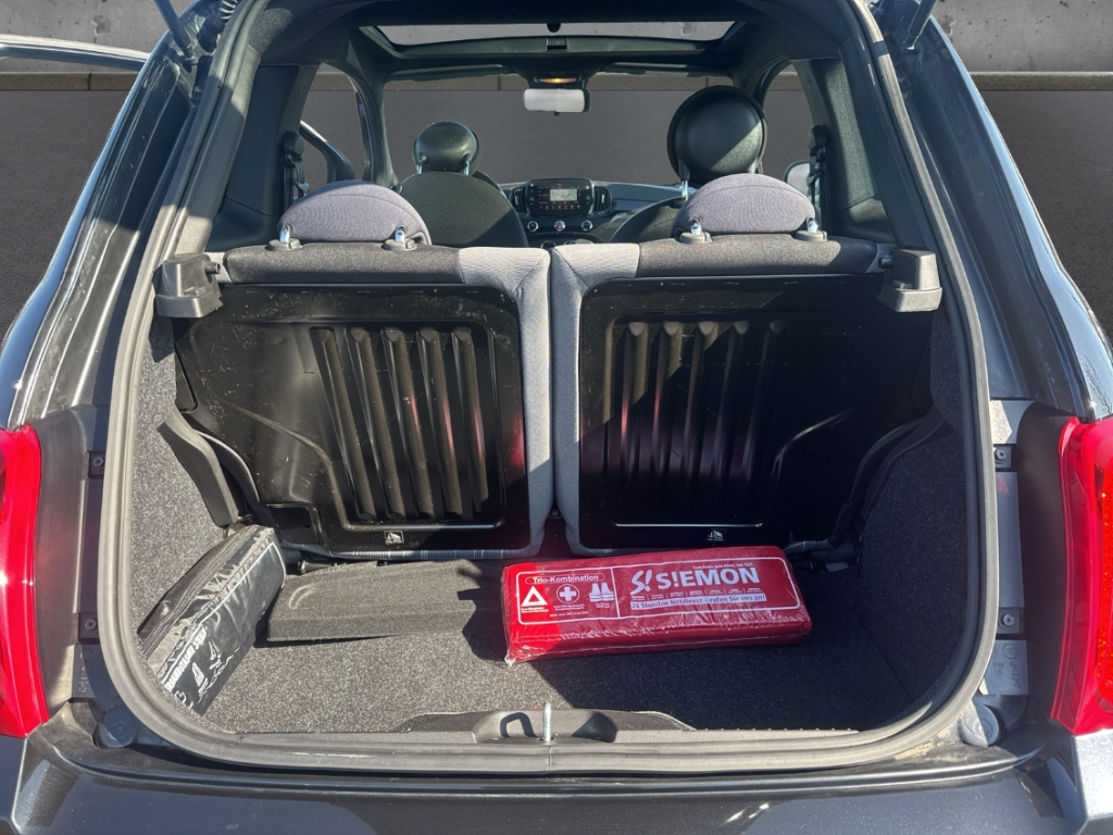 Fahrzeugabbildung Fiat 500 Lounge Berganfahrass. ESP Radio ABS