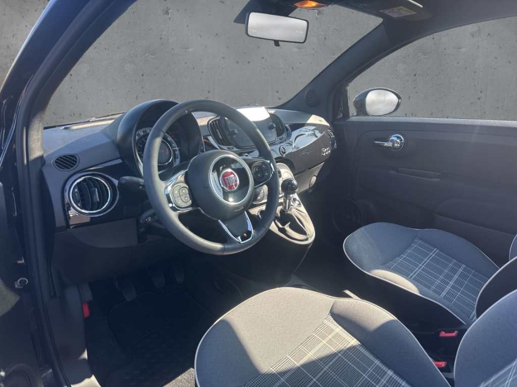 Fahrzeugabbildung Fiat 500 Lounge Berganfahrass. ESP Radio ABS
