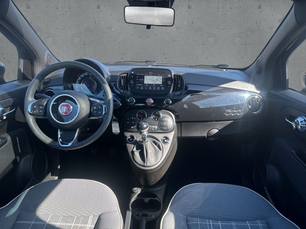 Fahrzeugabbildung Fiat 500 Lounge Berganfahrass. ESP Radio ABS