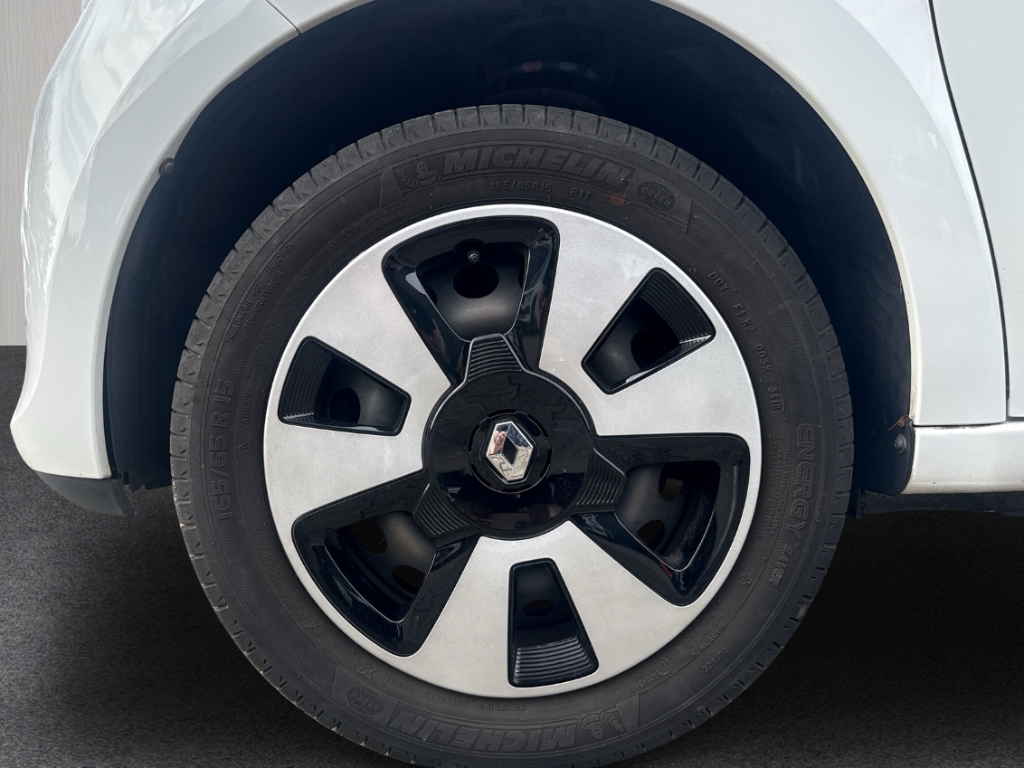 Fahrzeugabbildung Renault Twingo Limited Tempomat Radio ZV DAB GA Speedlimiter Klima
