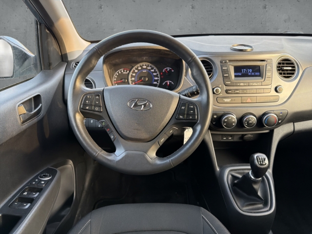 Fahrzeugabbildung Hyundai i10 1.0 Passion Bluetooth SHZ Klima