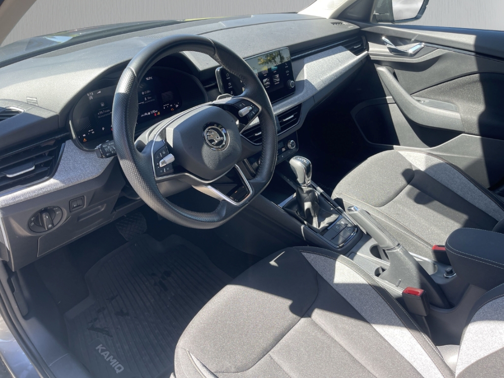 Fahrzeugabbildung SKODA Kamiq Selection 1.0 TSI DSG LED VC SHZ PDC Alu App