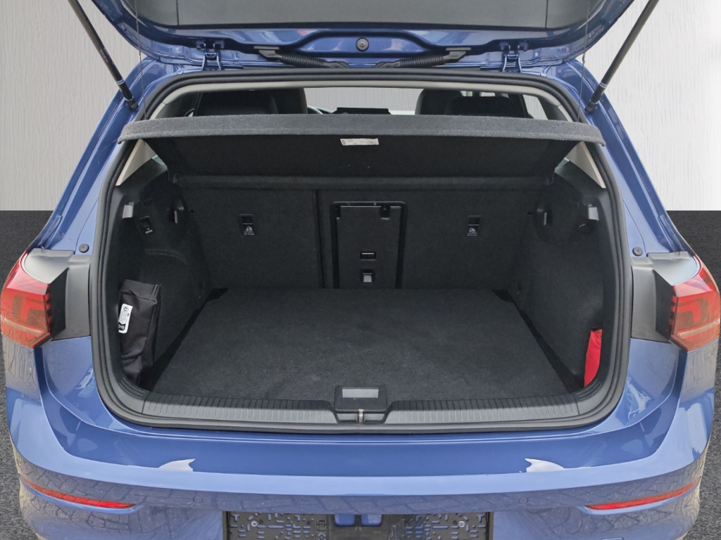 Fahrzeugabbildung Volkswagen Golf 1.5 TSI Life Goal AHK LED+ Navi ACC SHZ LHZ