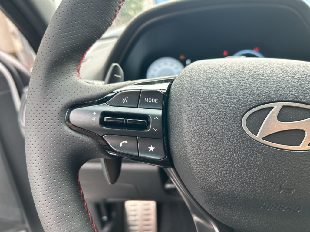 Fahrzeugabbildung Hyundai i30 FL 5-trg MY26 1.6 T-GDi DCT N-Line Panorama Navi Digitales Cockpit LED Apple