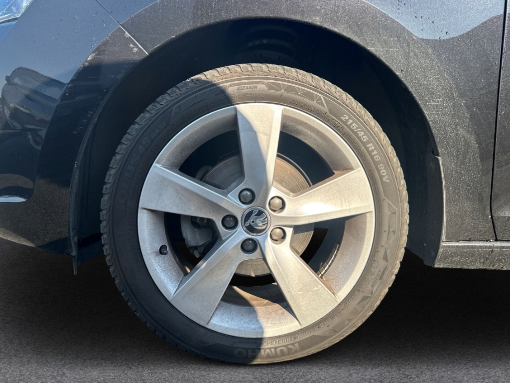 Fahrzeugabbildung SKODA Rapid Spaceback 1.0 TSI USB Klima Start-Stop