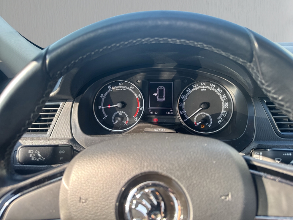 Fahrzeugabbildung SKODA Rapid Spaceback 1.0 TSI USB Klima Start-Stop