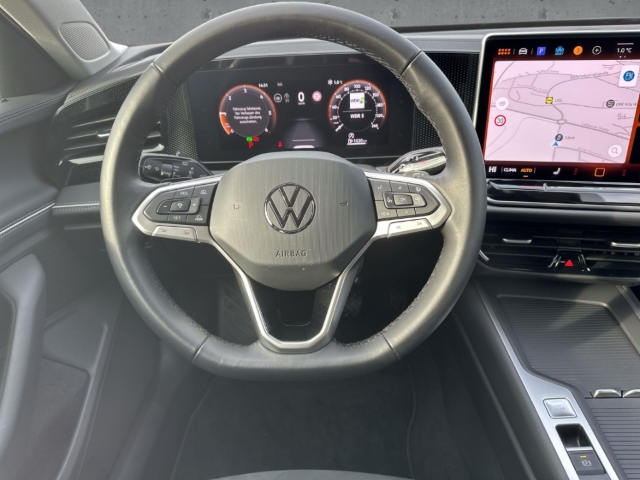 Fahrzeugabbildung Volkswagen Passat Variant TDI DSG Business AHK Nav 360° LHZ
