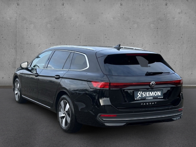 Fahrzeugabbildung Volkswagen Passat Variant TDI DSG Business AHK Nav 360° LHZ
