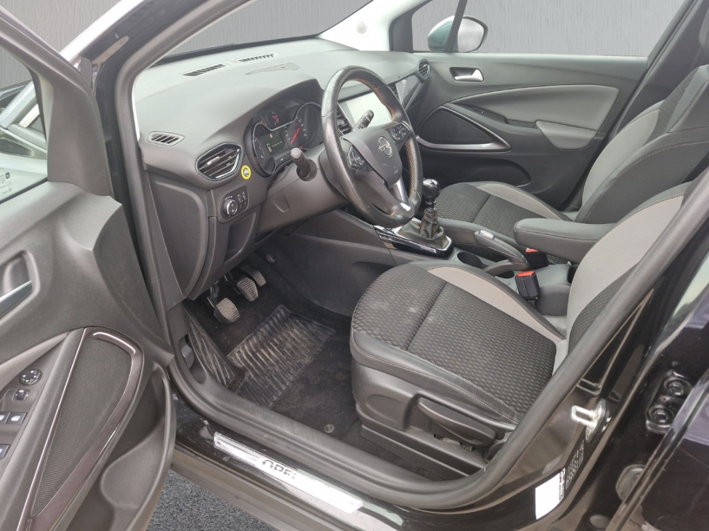 Fahrzeugabbildung Opel Crossland 1.2 Turbo Innovation AHK Navi SHZ GRA PDC Klimaauto