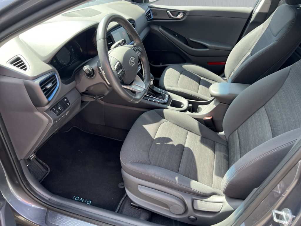 Fahrzeugabbildung Hyundai IONIQ Hybrid Style DAB SHZ LenkradHZG