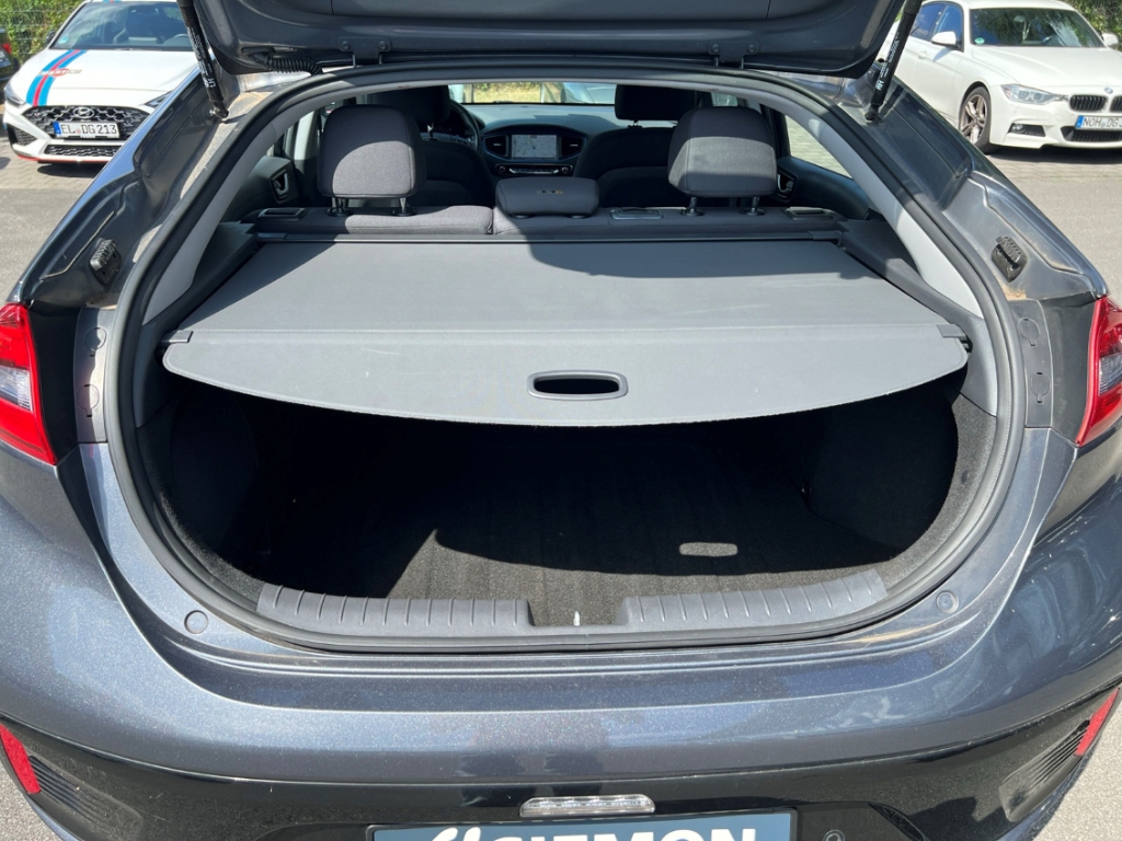 Fahrzeugabbildung Hyundai IONIQ Hybrid Style DAB SHZ LenkradHZG