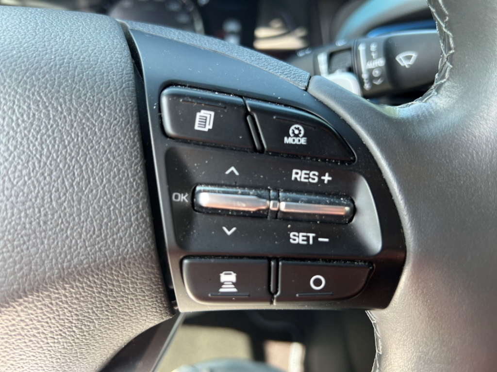 Fahrzeugabbildung Hyundai IONIQ Hybrid Style DAB SHZ LenkradHZG