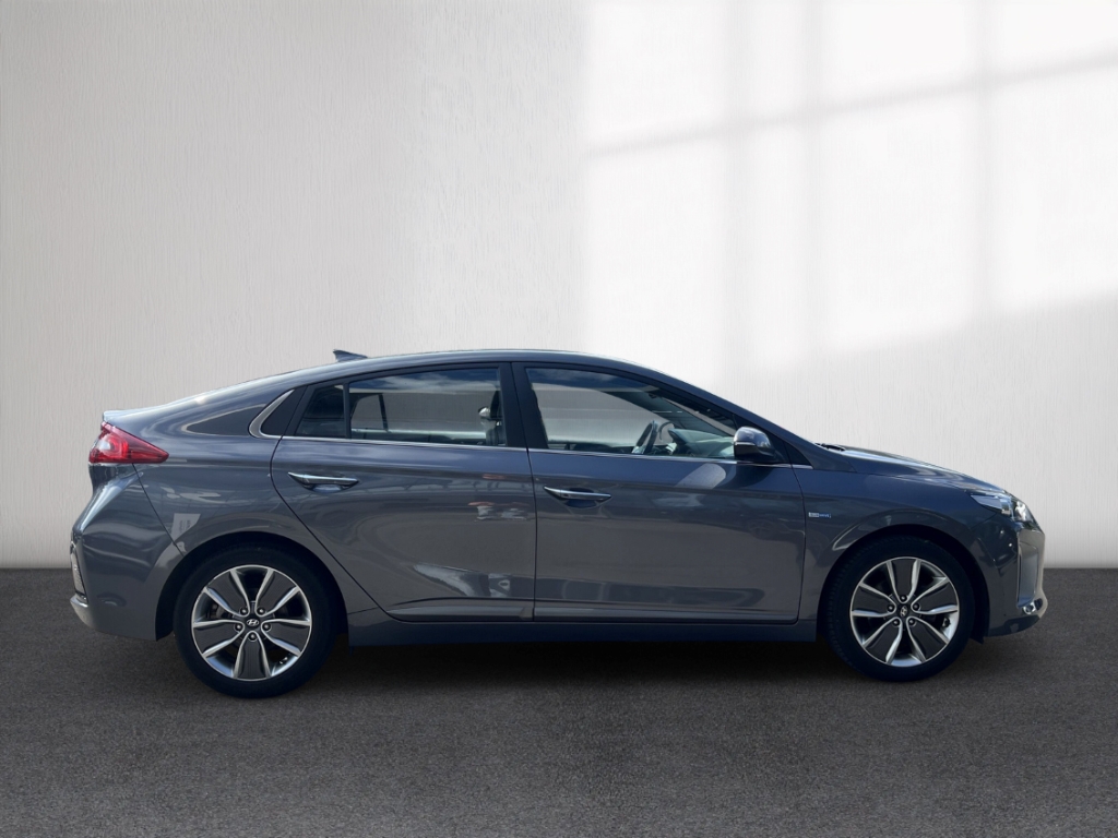 Fahrzeugabbildung Hyundai IONIQ Hybrid Style DAB SHZ LenkradHZG