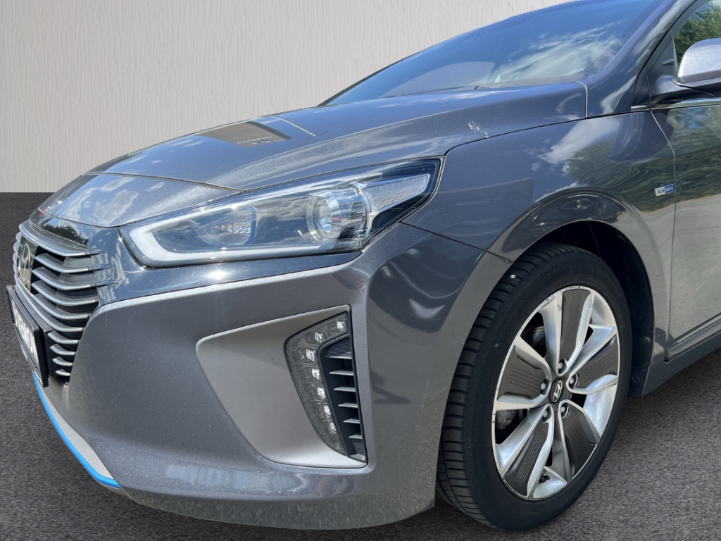 Fahrzeugabbildung Hyundai IONIQ Hybrid Style DAB SHZ LenkradHZG