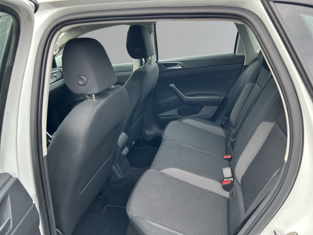 Fahrzeugabbildung Volkswagen Polo VI Life 1,0 ACC PDCv+h SHZ Klima LED Color BT