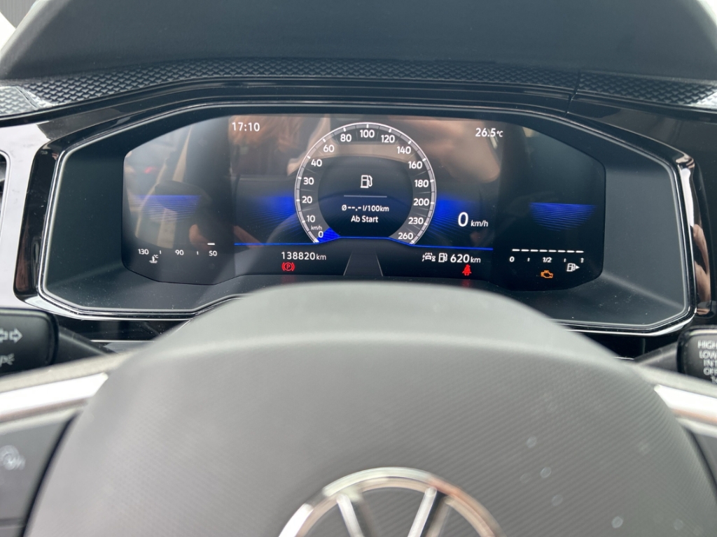 Fahrzeugabbildung Volkswagen Polo VI Life 1,0 ACC PDCv+h SHZ Klima LED Color BT