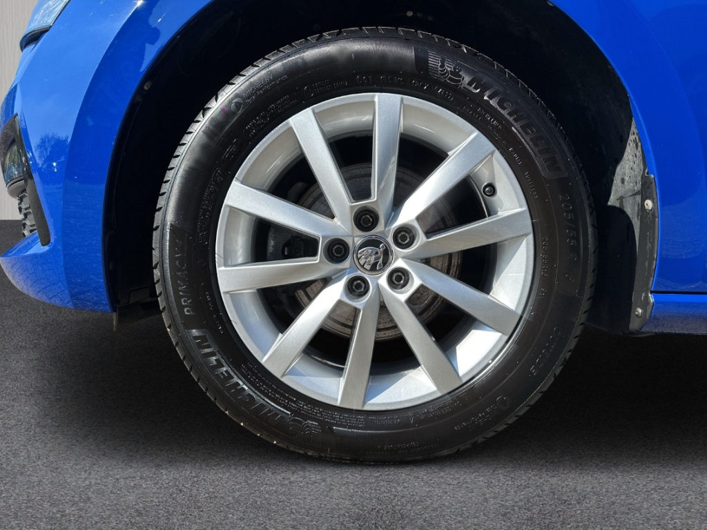 Fahrzeugabbildung SKODA Scala 1.5 TSI Ambition AHK NAVI SHZ LED PDCv+h