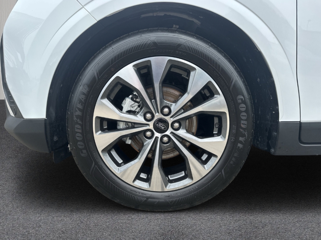 Fahrzeugabbildung Ford Tourneo Courier Titanium AHK AAC LM17 Winterpak. LED TFL