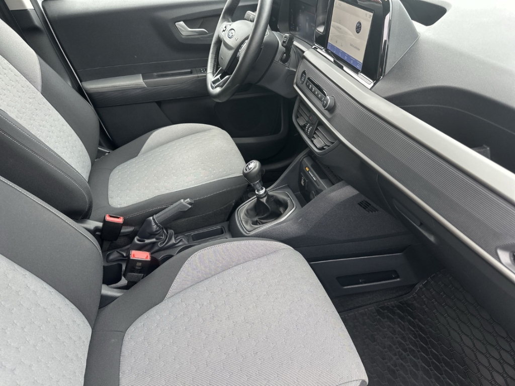 Fahrzeugabbildung Ford Tourneo Courier Titanium AHK AAC LM17 Winterpak. LED TFL