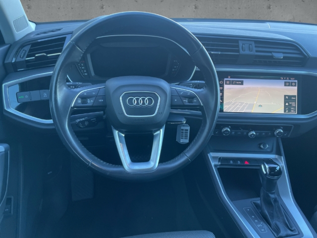 Fahrzeugabbildung Audi Q3 35 TFSI S-tronic ACC AHK NAVI SHZ KLIMA MMI
