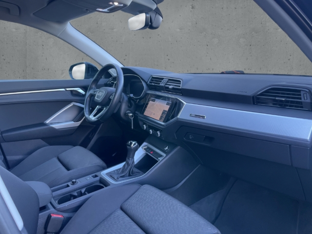 Fahrzeugabbildung Audi Q3 35 TFSI S-tronic ACC AHK NAVI SHZ KLIMA MMI