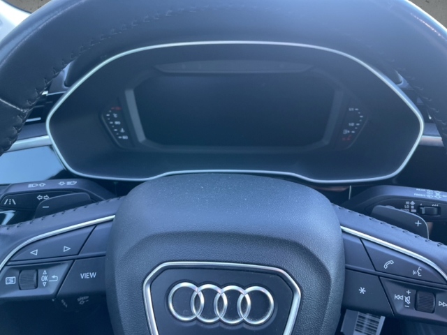 Fahrzeugabbildung Audi Q3 35 TFSI S-tronic ACC AHK NAVI SHZ KLIMA MMI