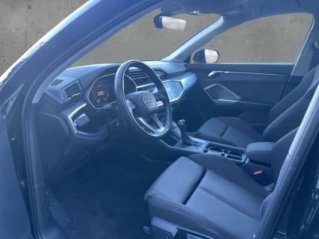 Fahrzeugabbildung Audi Q3 35 TFSI S-tronic ACC AHK NAVI SHZ KLIMA MMI