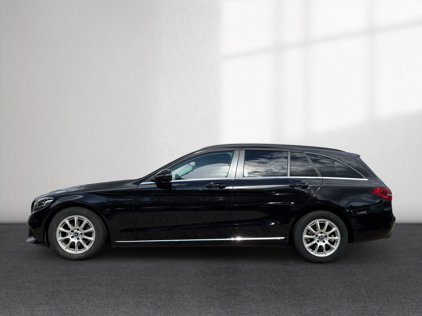 Fahrzeugabbildung Mercedes-Benz C 200 T-Modell 160PS d PDC RFK Navi Klima