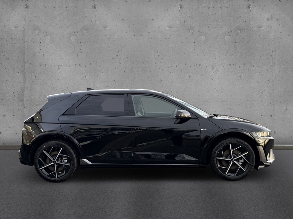 Fahrzeugabbildung Hyundai IONIQ 5 FL MY26 84kWh 2WD N-Line Matrix Navi Digitales Cockpit LED ACC El. Heckklappe