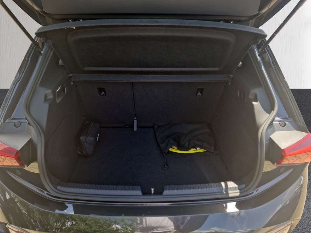 Fahrzeugabbildung CUPRA Born 170 kW eBoost Wärmepumpe NAVI LED Klima R-Kam Fron Digitales Cockpit 360 Kamera