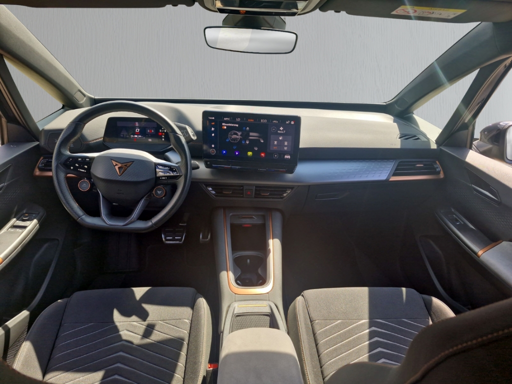 Fahrzeugabbildung CUPRA Born 170 kW eBoost Wärmepumpe NAVI LED Klima R-Kam Fron Digitales Cockpit 360 Kamera