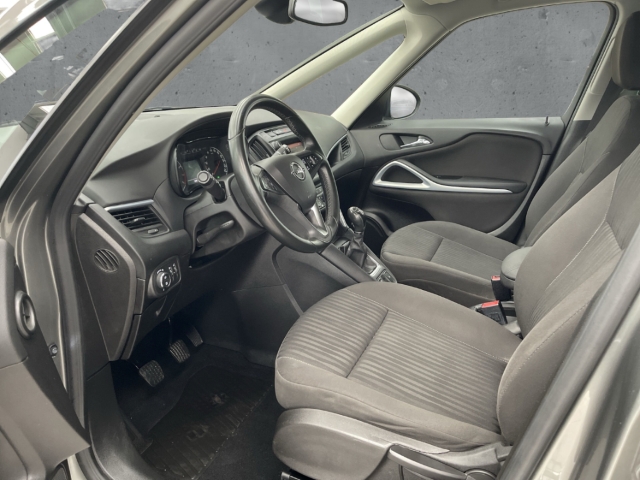 Fahrzeugabbildung Opel Zafira 1.4 Ecotec Temp Klima LED-Tagfahrlicht BT