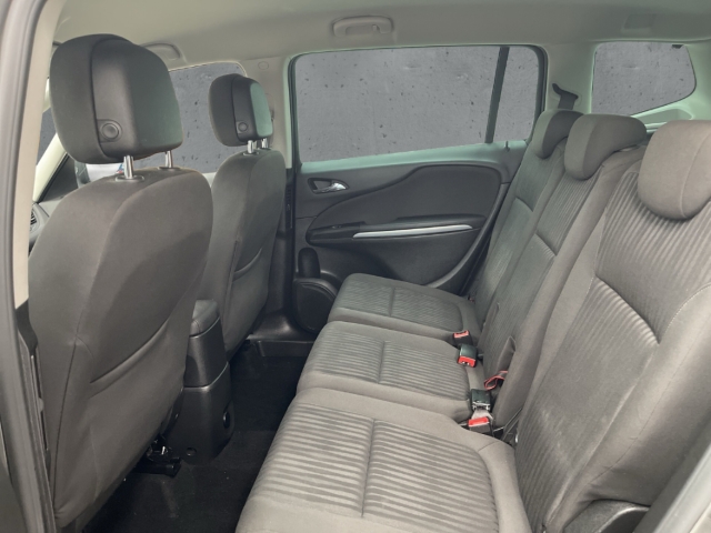 Fahrzeugabbildung Opel Zafira 1.4 Ecotec Temp Klima LED-Tagfahrlicht BT