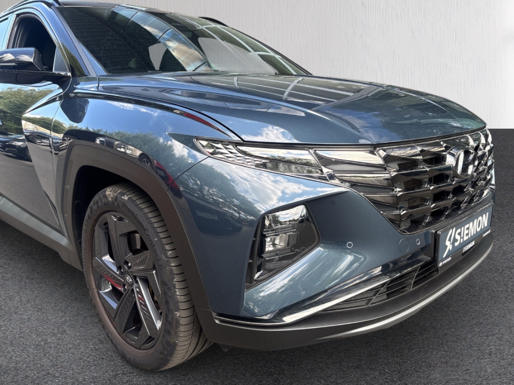Fahrzeugabbildung Hyundai TUCSON 1.6 T-GDi MT 2WD ADVANTAGE Dachlackierung Navi Digitales Cockpit Soundsystem