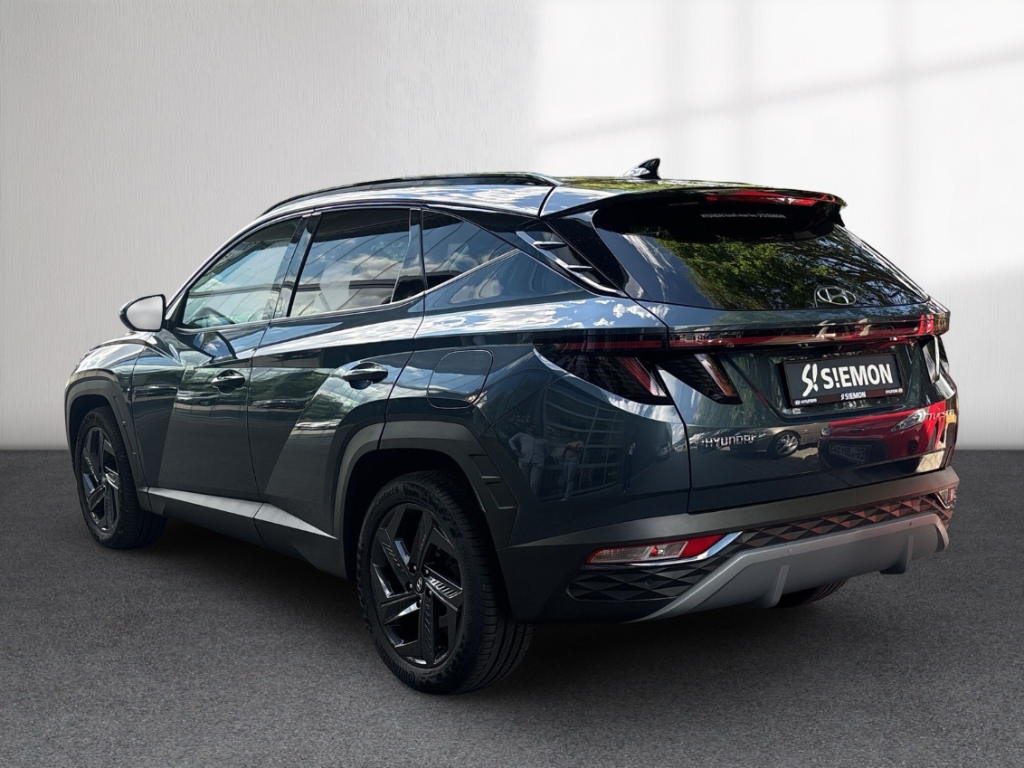 Fahrzeugabbildung Hyundai TUCSON 1.6 T-GDi MT 2WD ADVANTAGE Dachlackierung Navi Digitales Cockpit Soundsystem