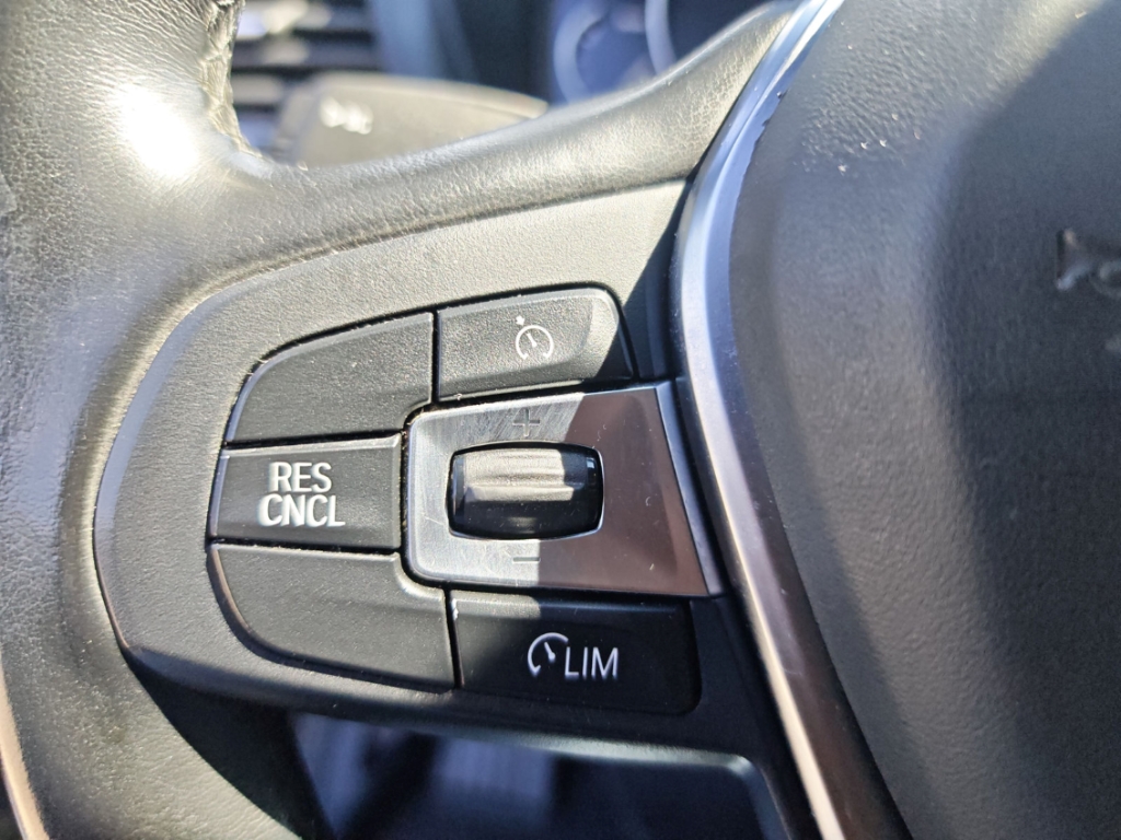 Fahrzeugabbildung BMW X3 20d xDrive Advantage PANO NAV LEDER KLIM APP