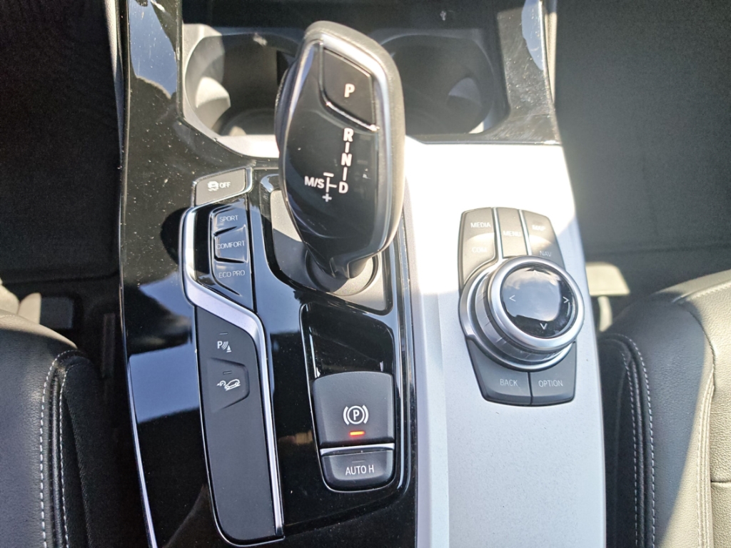 Fahrzeugabbildung BMW X3 20d xDrive Advantage PANO NAV LEDER KLIM APP