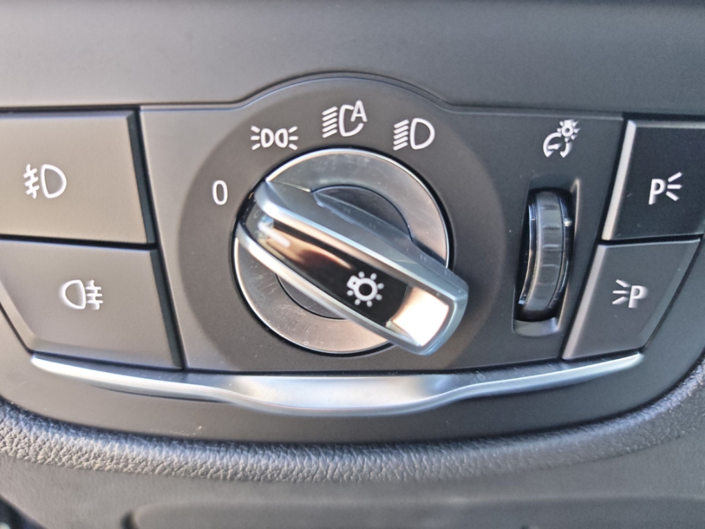 Fahrzeugabbildung BMW X3 20d xDrive Advantage PANO NAV LEDER KLIM APP