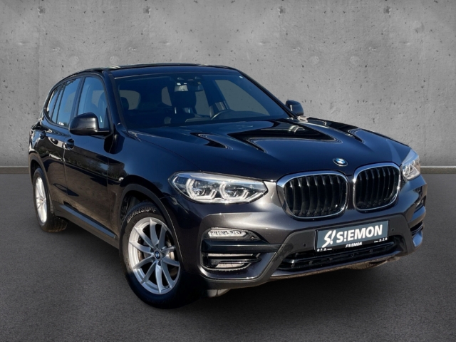 Fahrzeugabbildung BMW X3 20 d Advantage xDrive PANO NAV LEDER KLIM APP