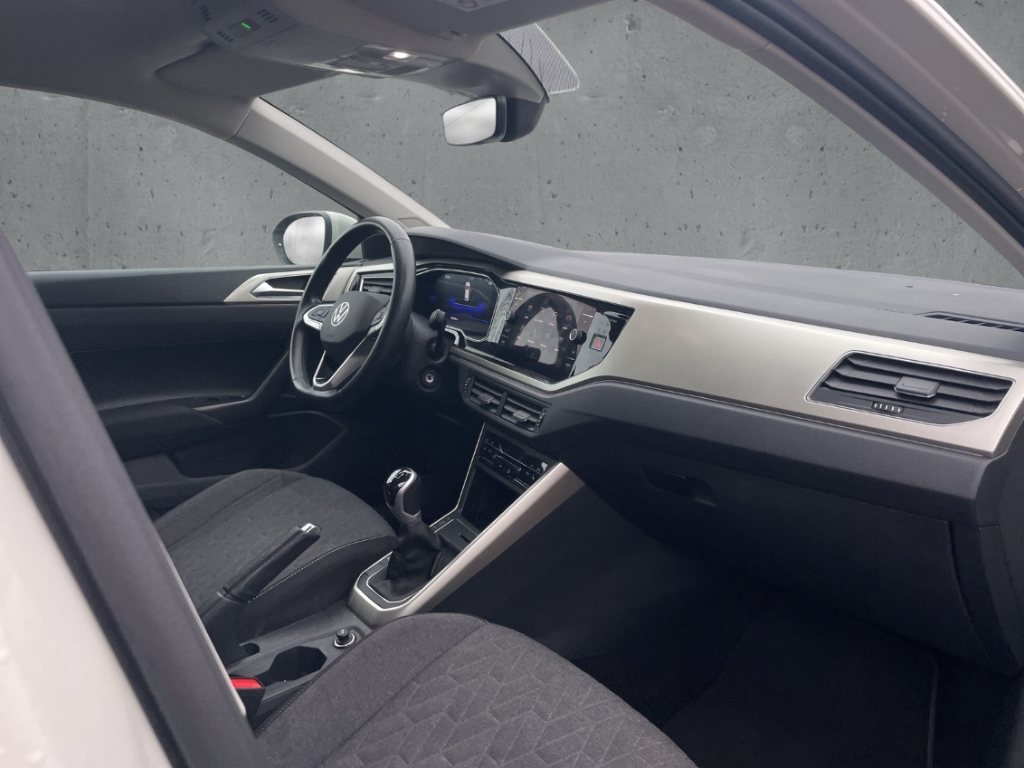 Fahrzeugabbildung Volkswagen Taigo Life 1,0 TSI OPF LED SHZ FrontAss DAB+ Klima