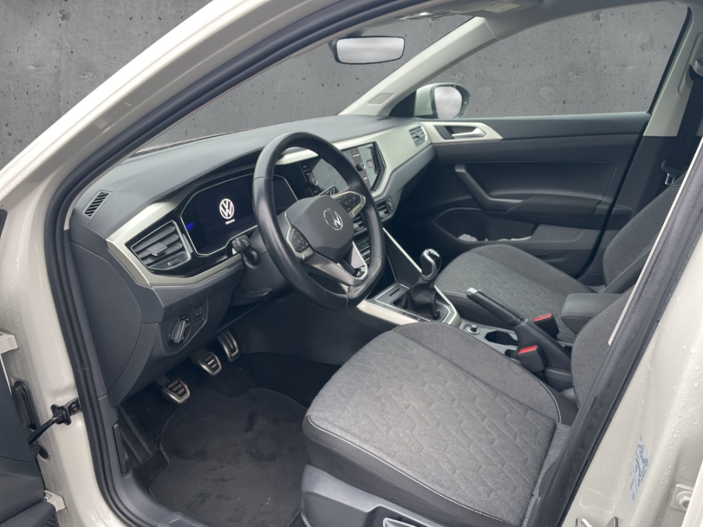 Fahrzeugabbildung Volkswagen Taigo Life 1,0 TSI OPF LED SHZ FrontAss DAB+ Klima