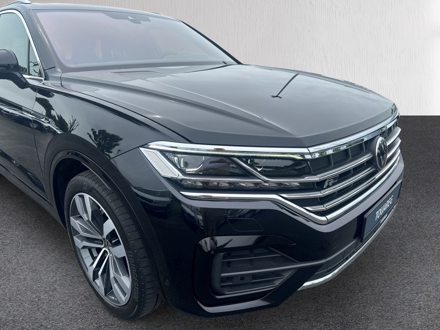 Fahrzeugabbildung Volkswagen Touareg 4Motion V6 3.0 TDI R-Line ACC PDCv+h SHZ Temp