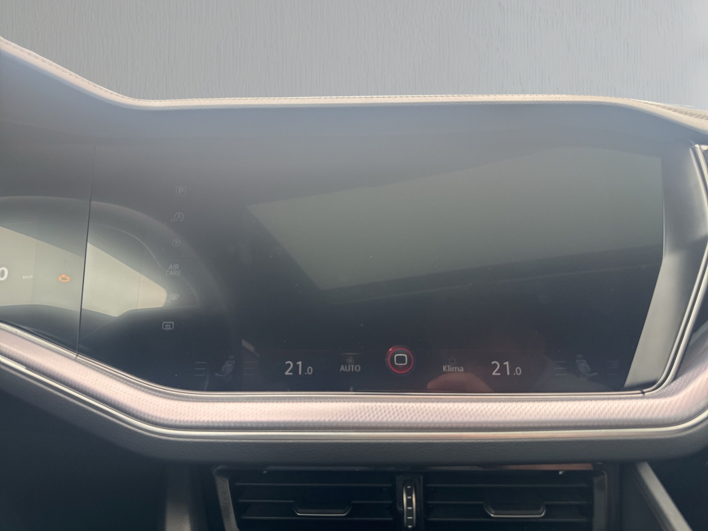 Fahrzeugabbildung Volkswagen Touareg 4Motion V6 3.0 TDI R-Line ACC PDCv+h SHZ Temp