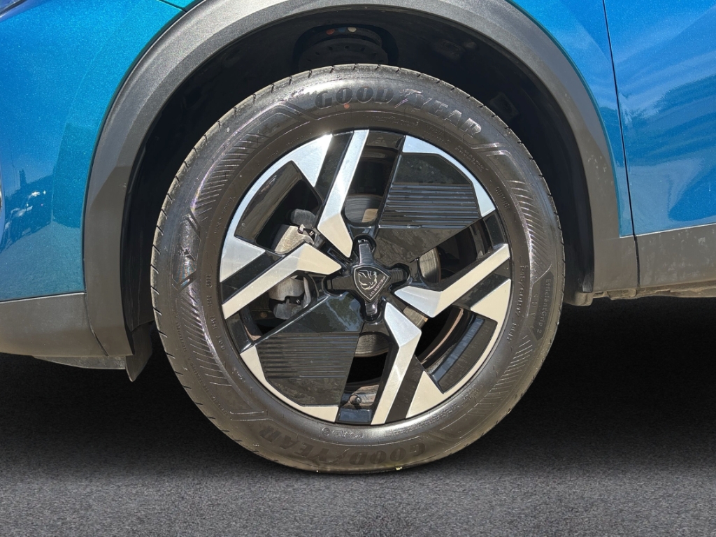 Fahrzeugabbildung Peugeot 2008 1.2 PureTech Allure LED Klimaauto PDC LM17