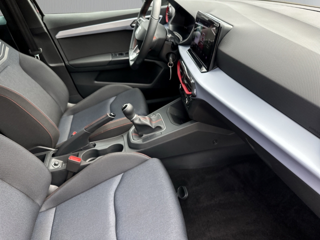 Fahrzeugabbildung SEAT Ibiza 1.0 TSI FR Navi Tempo PDC SHZ AppConnect