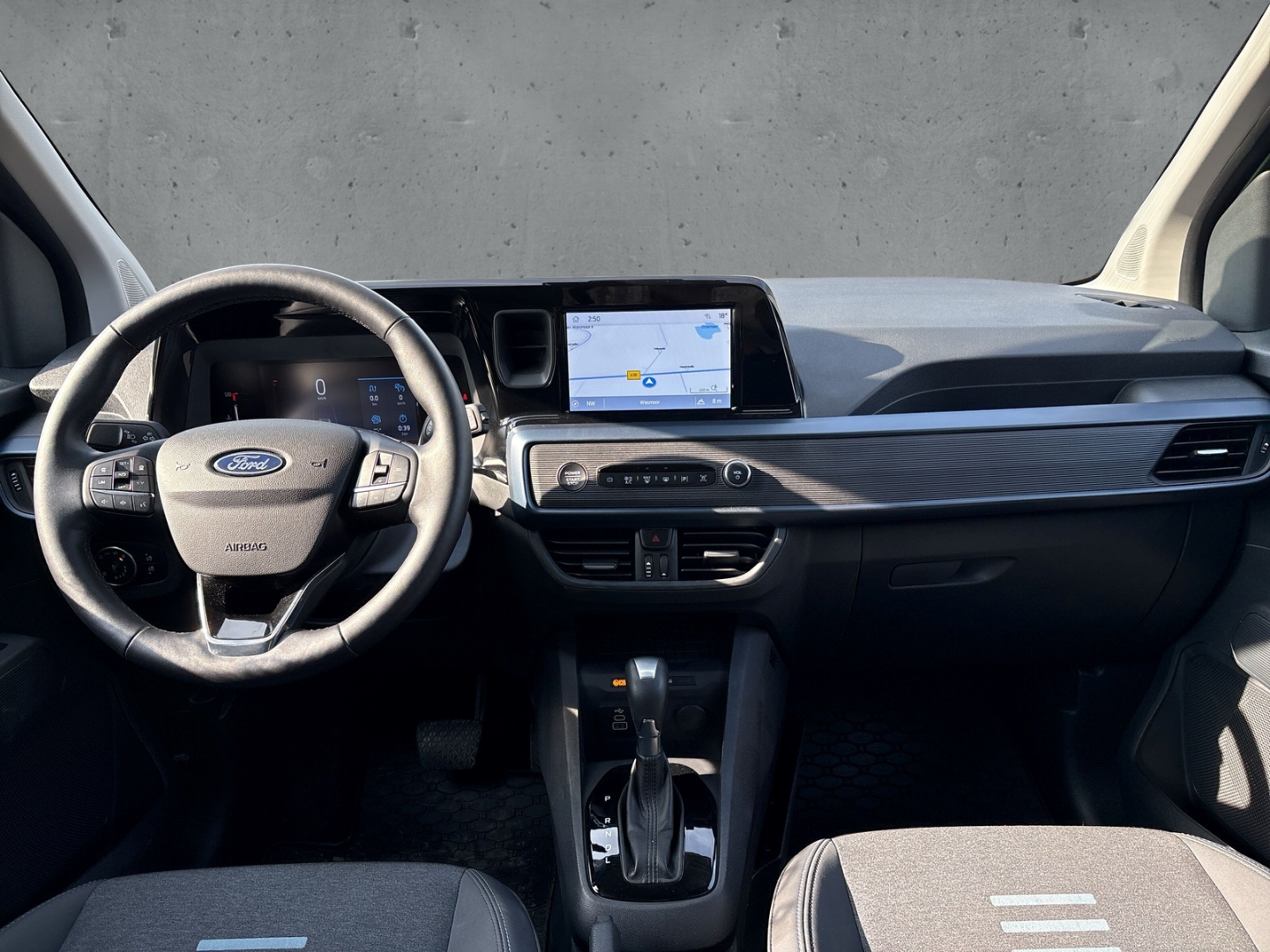 Fahrzeugabbildung Ford Tourneo Courier Active DCT Navi ACC PDCv+h LED-Tagfahrlicht