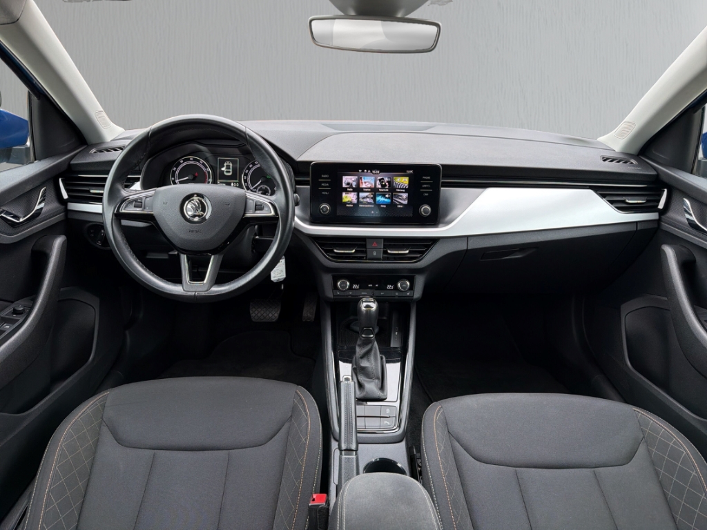 Fahrzeugabbildung SKODA Scala 1.5 TSI Ambition DSG SmartLink LED SHZ PDC