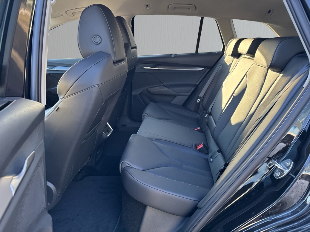 Fahrzeugabbildung SKODA Enyaq 85 Selection Suite Plus-Paket AHK LM20